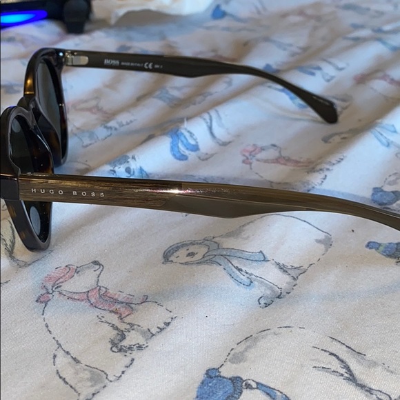 Sunglasses - Picture 2 of 4